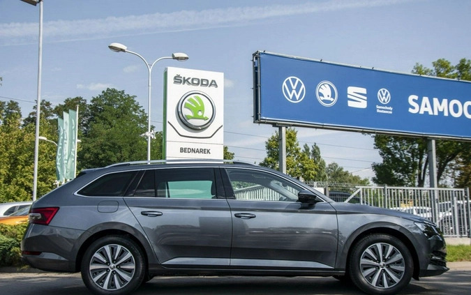Skoda Superb cena 181700 przebieg: 5, rok produkcji 2024 z Pakość małe 326